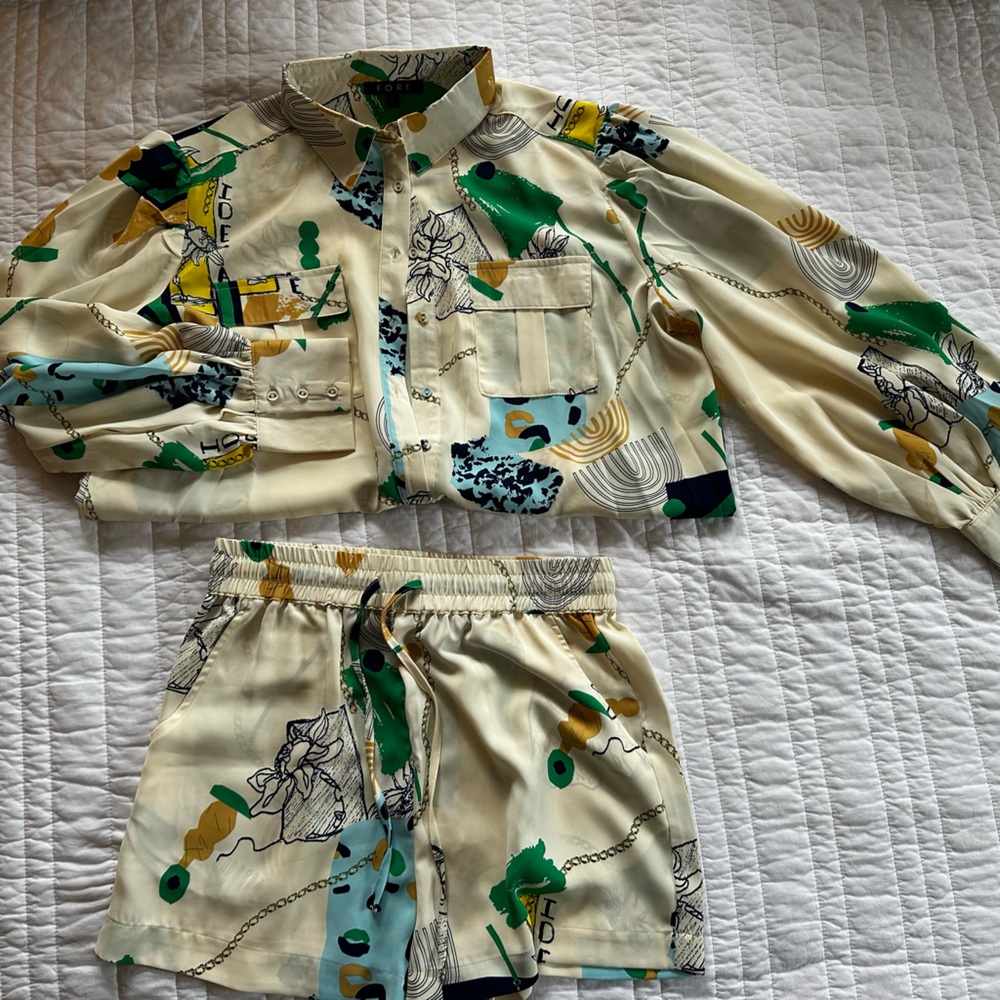 Patterned Set
